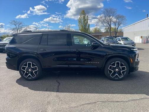 Mosaic Black Metallic 2026 Chevrolet Traverse High Country