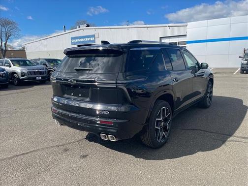 Mosaic Black Metallic 2026 Chevrolet Traverse High Country