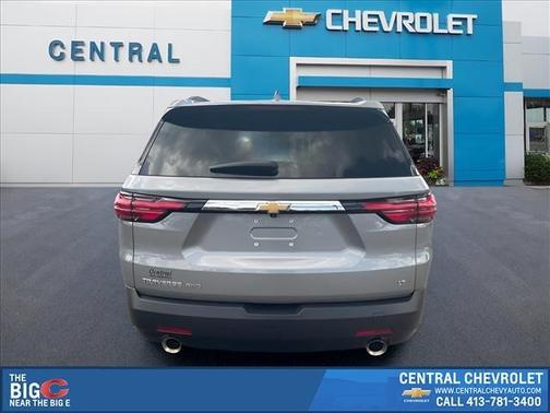 Sterling Gray Metallic 2023 Chevrolet Traverse LT Cloth