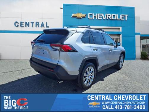 2022 Toyota RAV4 XLE Premium