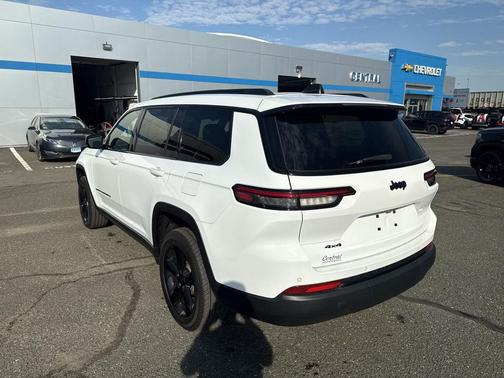 Bright White Clearcoat 2023 Jeep Grand Cherokee L Altitude