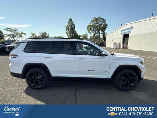 Bright White Clearcoat 2023 Jeep Grand Cherokee L Altitude