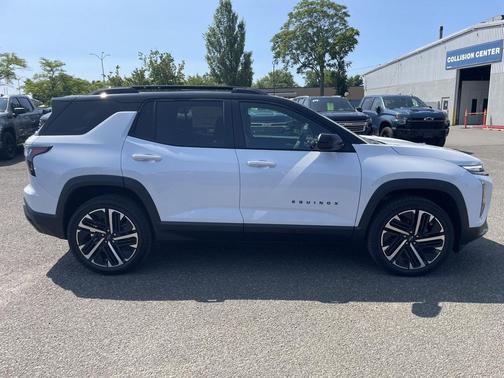 Polar White Tricoat 2026 Chevrolet Equinox AWD RS