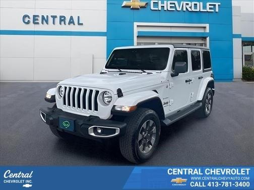 Bright White Clearcoat 2023 Jeep Wrangler 4-Door Sahara 4x4