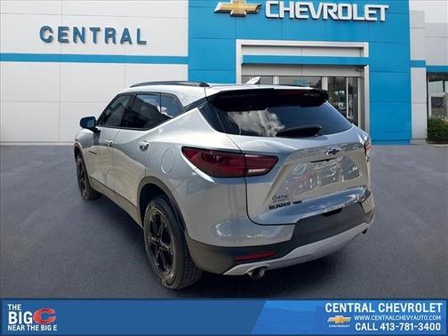Sterling Gray Metallic 2023 Chevrolet Blazer 2LT