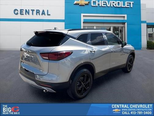 Sterling Gray Metallic 2023 Chevrolet Blazer 2LT