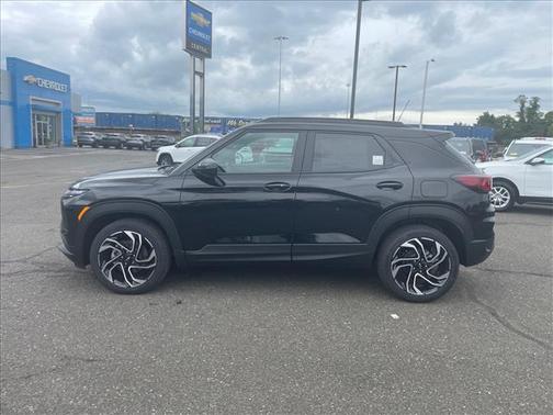 Mosaic Black Metallic 2026 Chevrolet Trailblazer RS