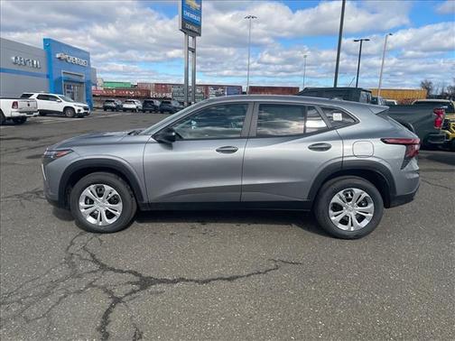 Sterling Gray Metallic 2026 Chevrolet Trax LS