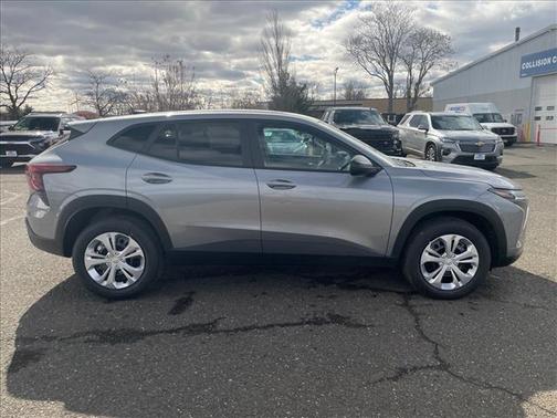 Sterling Gray Metallic 2026 Chevrolet Trax LS