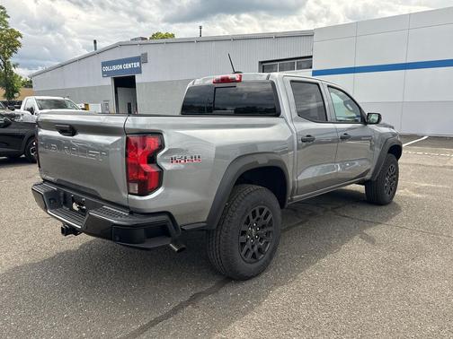 Sterling Gray Metallic 2026 Chevrolet Colorado Trail Boss