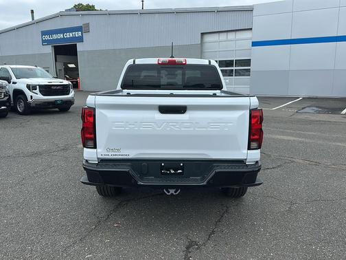 Summit White 2026 Chevrolet Colorado WT