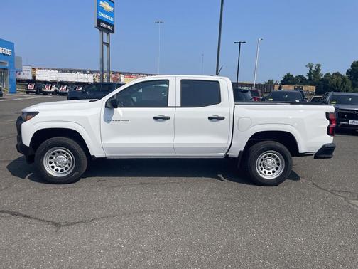 Summit White 2026 Chevrolet Colorado WT