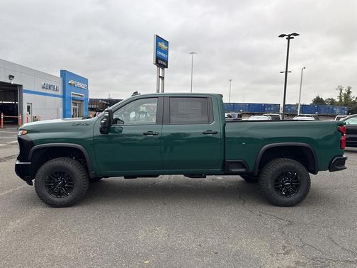 Special Exterior Color 2026 Chevrolet Silverado 2500 Crew Cab, Standard Bed, XR2, 4WD