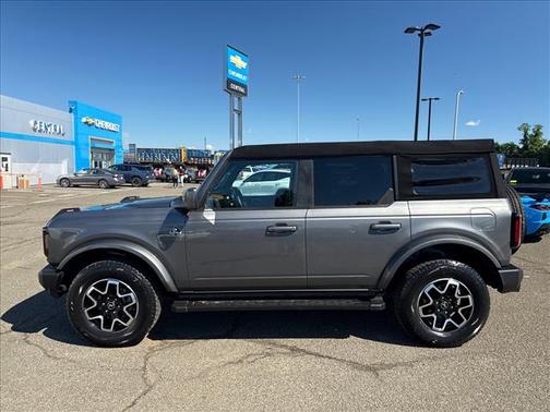 Carbonized Gray Metallic 2024 Ford Bronco Outer Banks
