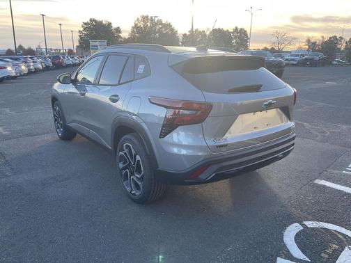 Sterling Gray Metallic 2026 Chevrolet Trax FWD 2RS