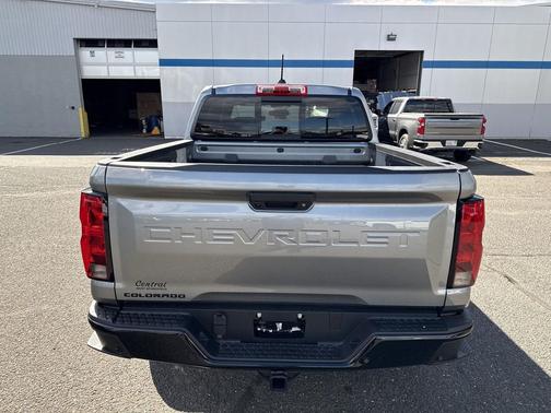Sterling Gray Metallic 2026 Chevrolet Colorado WT