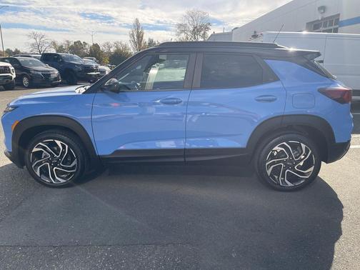 Fountain Blue 2024 Chevrolet Trailblazer RS