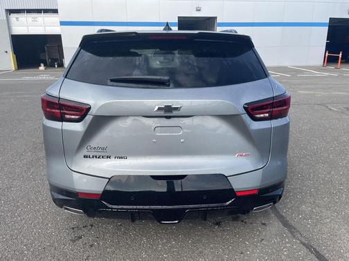 Sterling Gray Metallic 2026 Chevrolet Blazer RS