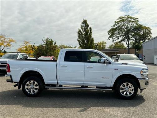 2019 RAM 2500 Laramie Crew Cab 4x4 6'4' Box
