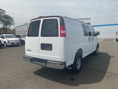 Summit White 2026 Chevrolet Express 2500 LT