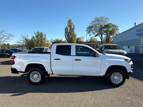 2024 Chevrolet Colorado WT