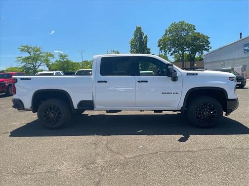 Summit White 2026 Chevrolet Silverado 2500 LT