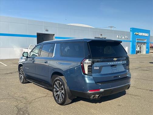 2025 Chevrolet Suburban 4WD High Country