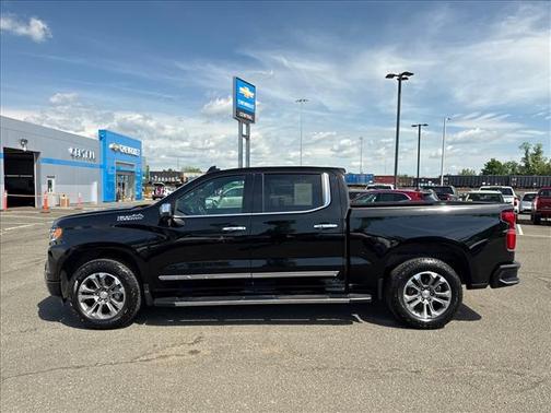 Black 2023 Chevrolet Silverado 1500 High Country