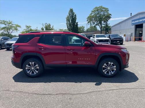 Radiant Red Tintcoat 2026 Chevrolet Equinox 1LT