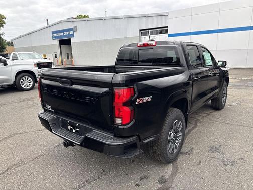 Black 2026 Chevrolet Colorado Z71