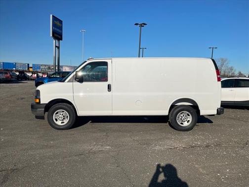 2025 Chevrolet Express 2500 RWD 2500 Regular Wheelbase WT