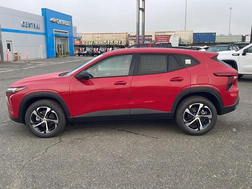 Apex Red 2026 Chevrolet Trax FWD 1RS