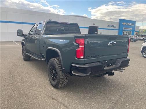 Cypress Gray 2026 Chevrolet Silverado 2500 Crew Cab, Standard Bed, XR2, 4WD