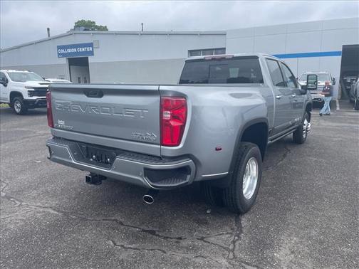 Sterling Gray Metallic 2026 Chevrolet Silverado 3500 High Country