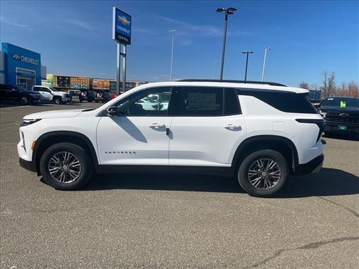 Summit White 2026 Chevrolet Traverse LT