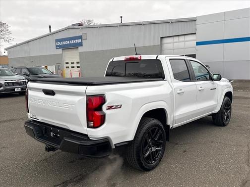 Summit White 2025 Chevrolet Colorado Z71