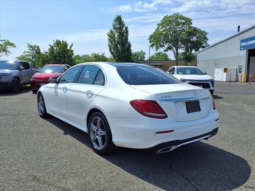 2017 Mercedes-Benz E-Class 4MATIC