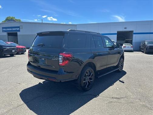 Agate Black Metallic 2024 Ford Expedition Platinum