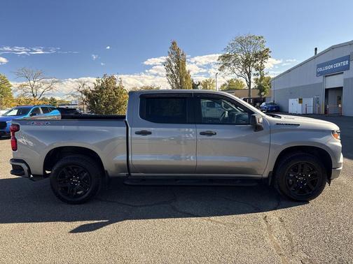 Sterling Gray Metallic 2024 Chevrolet Silverado 1500 Custom