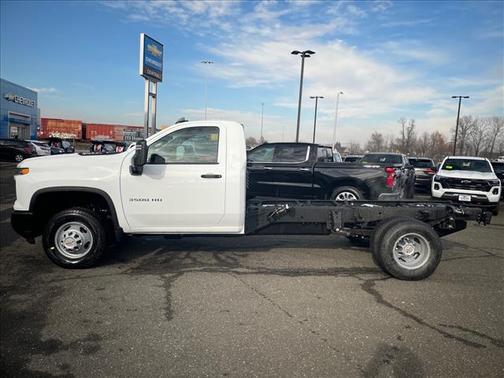 Summit White 2026 Chevrolet Silverado 3500 WT