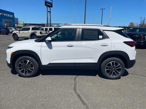 Summit White 2026 Chevrolet Trailblazer LT