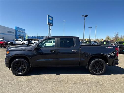 Dark Ash Metallic 2022 Chevrolet Silverado 1500 Custom