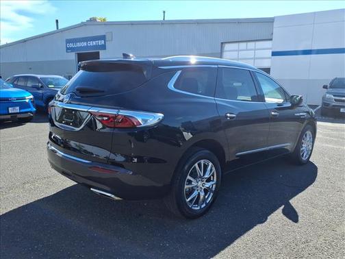 2022 Buick Enclave AWD Essence
