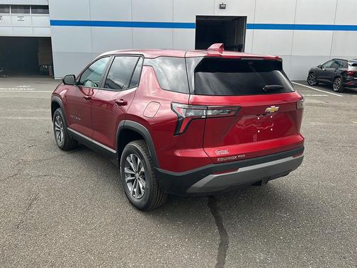 Radiant Red Tintcoat 2026 Chevrolet Equinox 1LT