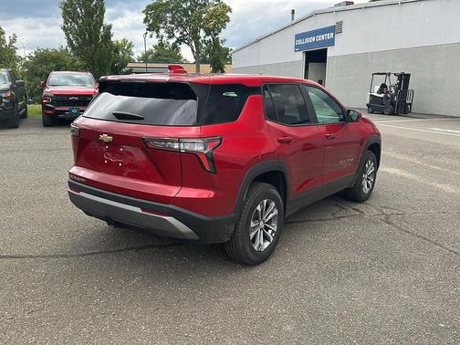 Radiant Red Tintcoat 2026 Chevrolet Equinox 1LT