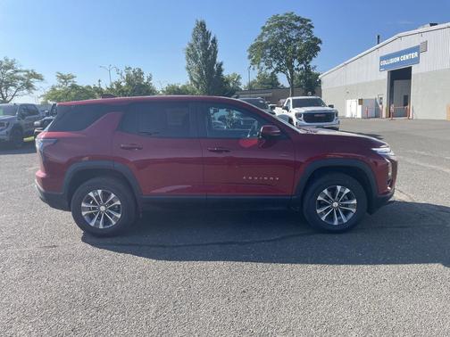 Radiant Red Tintcoat 2026 Chevrolet Equinox 1LT