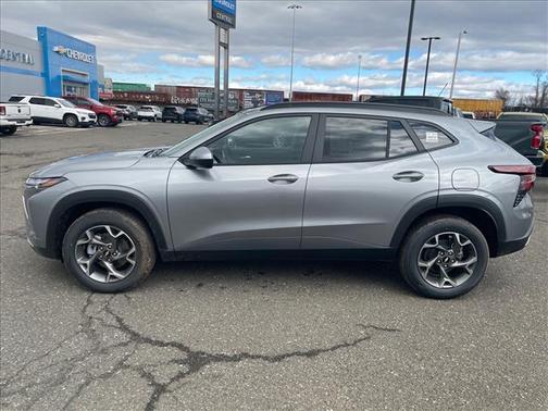 Sterling Gray Metallic 2026 Chevrolet Trax LT