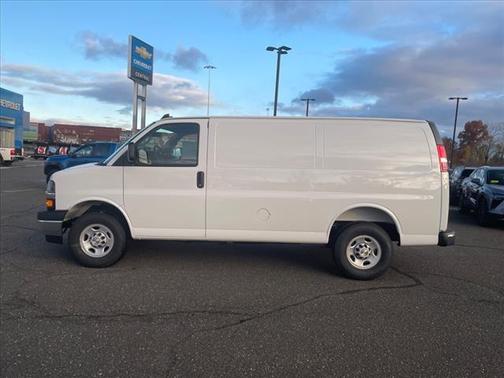 2025 Chevrolet Express 2500 RWD 2500 Regular Wheelbase WT