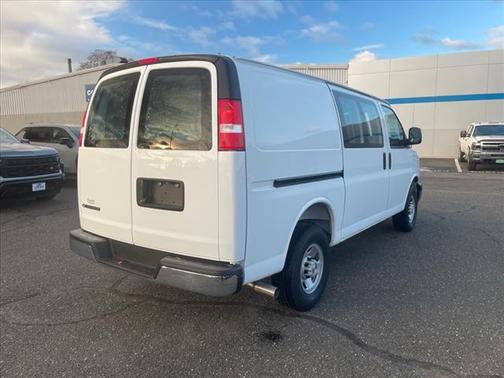 2025 Chevrolet Express 2500 RWD 2500 Regular Wheelbase WT