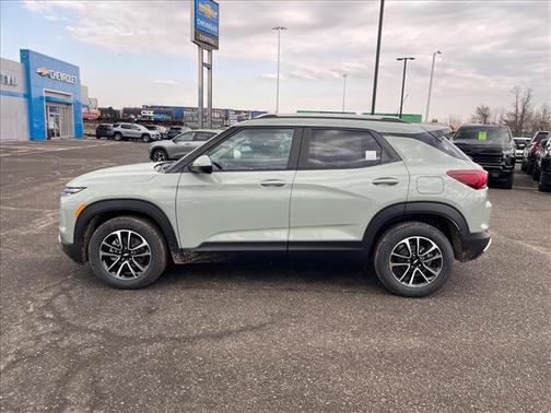 Cacti Green 2026 Chevrolet Trailblazer LT